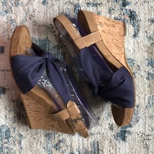 Aerosoles Plush Pillow Navy Wedges